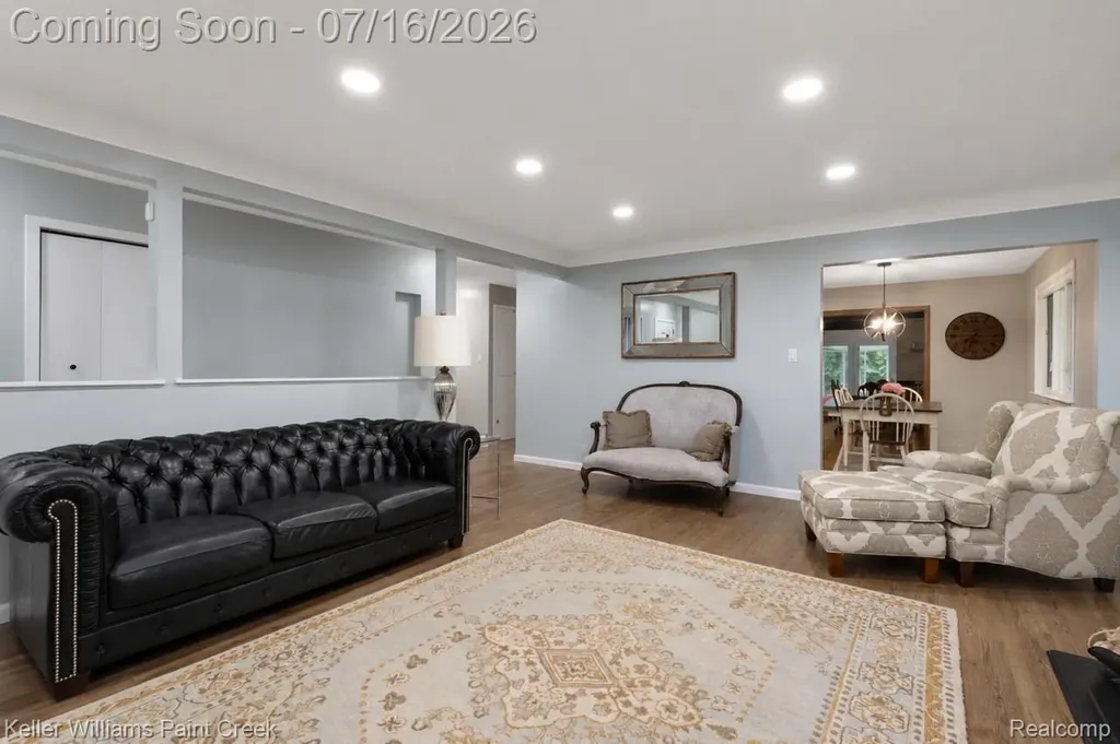 197 Perrydale Street Rochester Hills City MI 48306
