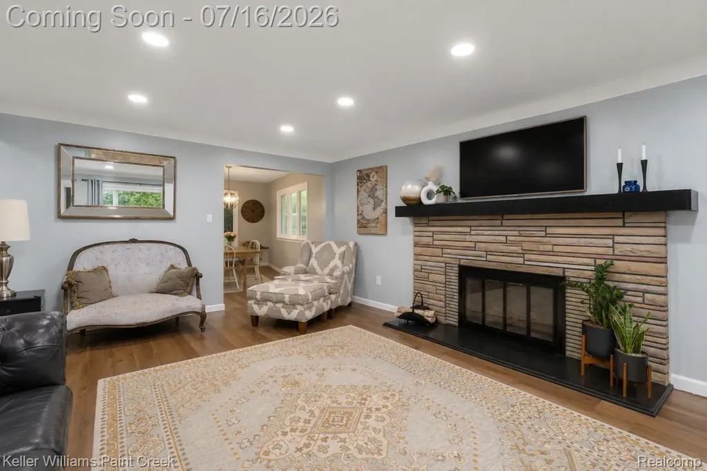 197 Perrydale Street Rochester Hills City MI 48306