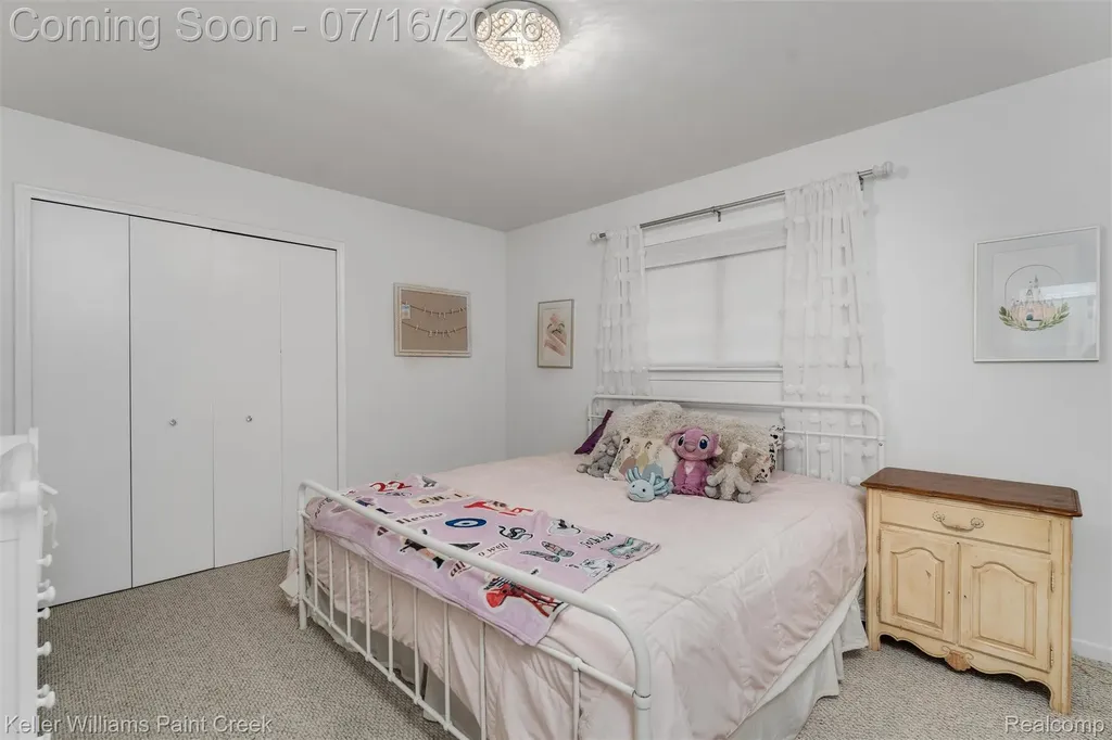 197 Perrydale Street Rochester Hills City MI 48306