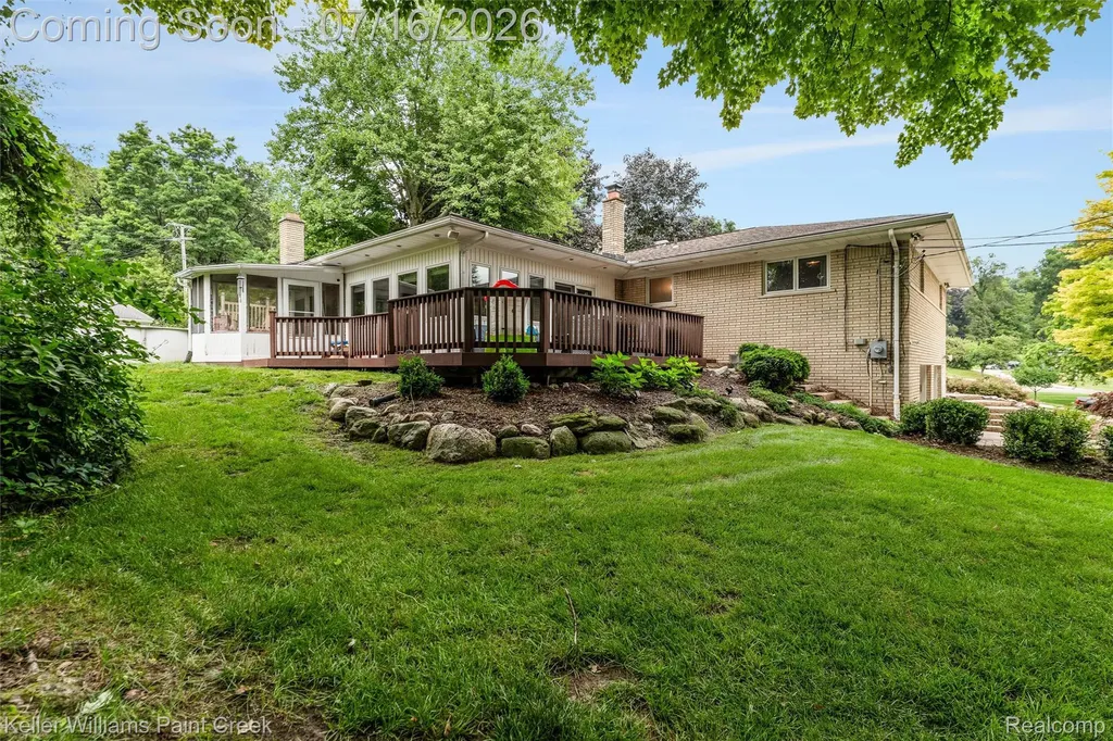 197 Perrydale Street Rochester Hills City MI 48306