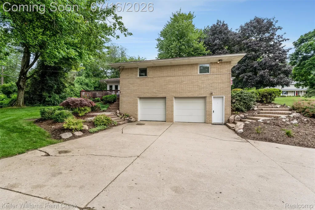 197 Perrydale Street Rochester Hills City MI 48306