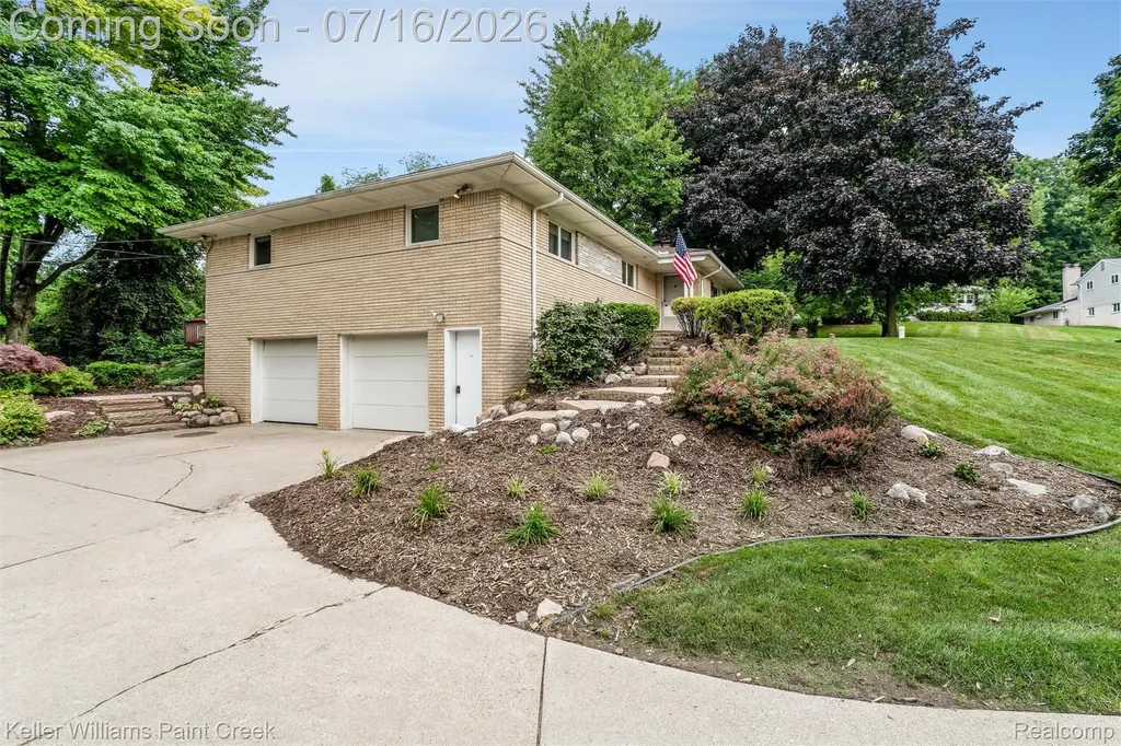 197 Perrydale Street Rochester Hills City MI 48306