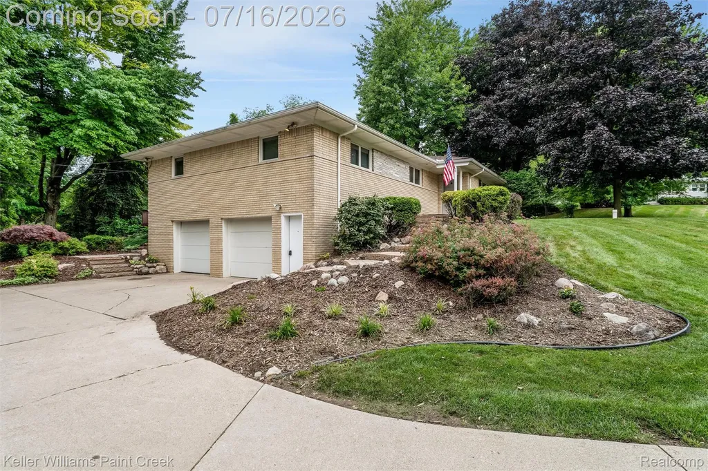 197 Perrydale Street Rochester Hills City MI 48306