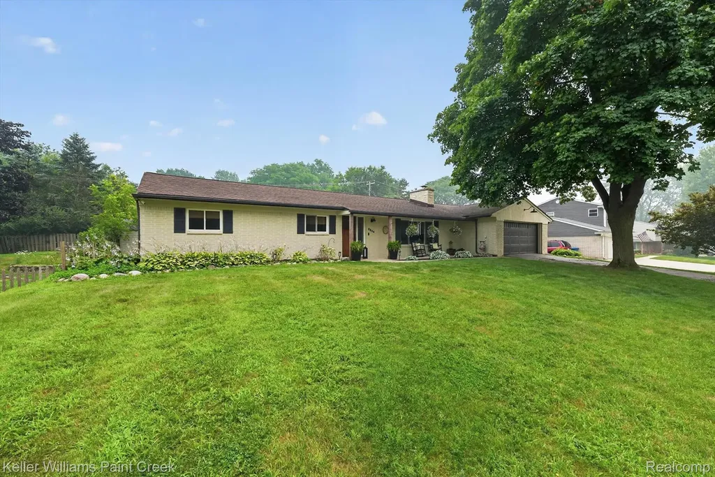 2935 Saint Jude Drive Waterford Charter Township MI 48329