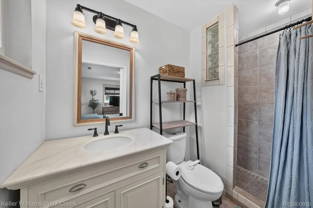 2935 Saint Jude Drive Waterford Charter Township MI 48329