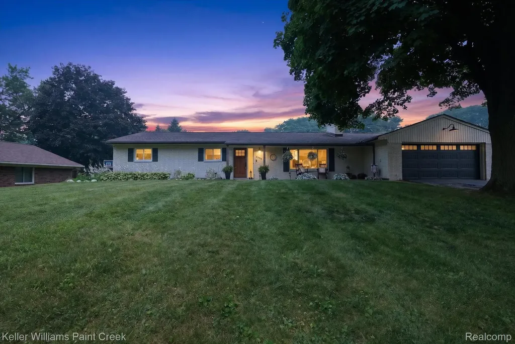 2935 Saint Jude Drive Waterford Charter Township MI 48329