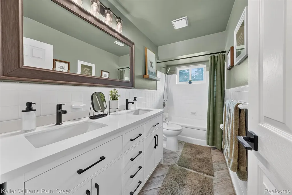 2935 Saint Jude Drive Waterford Charter Township MI 48329