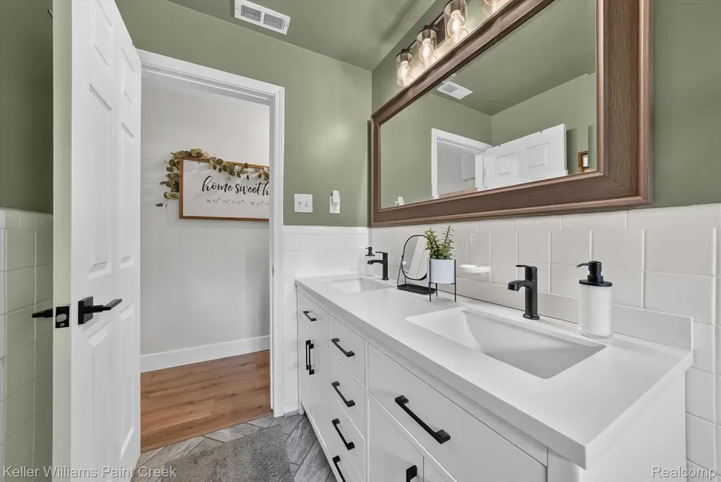 2935 Saint Jude Drive Waterford Charter Township MI 48329