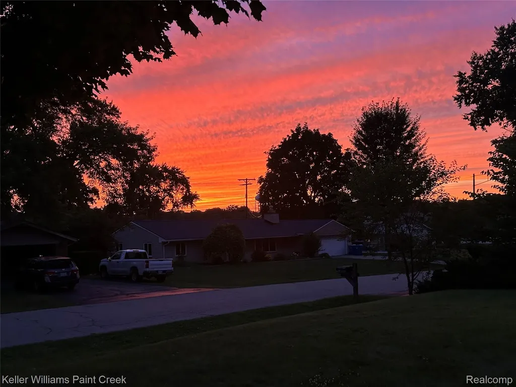 2935 Saint Jude Drive Waterford Charter Township MI 48329
