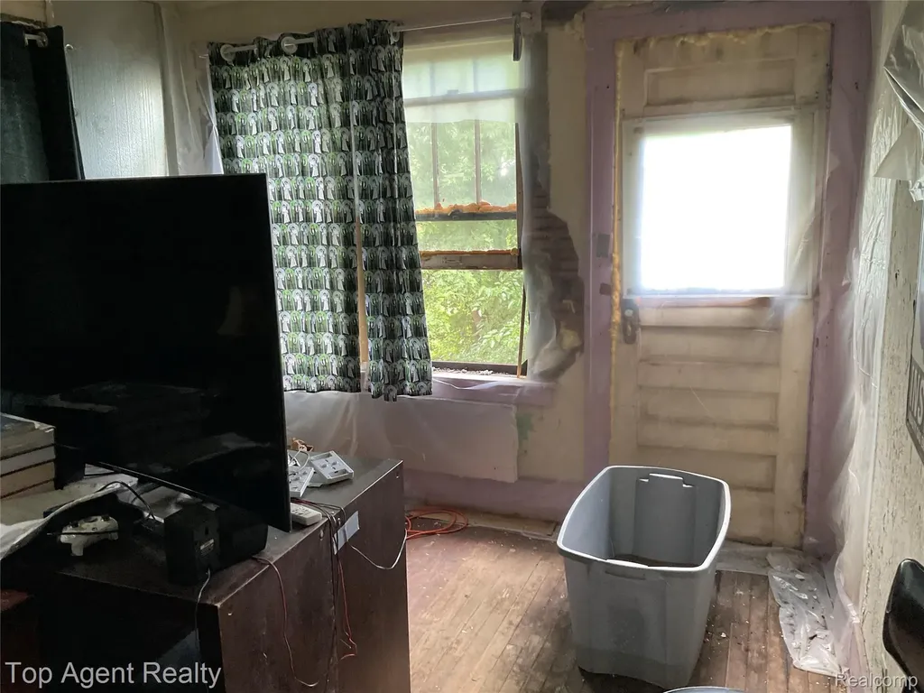 18063 Pelkey Street Detroit City MI 48205