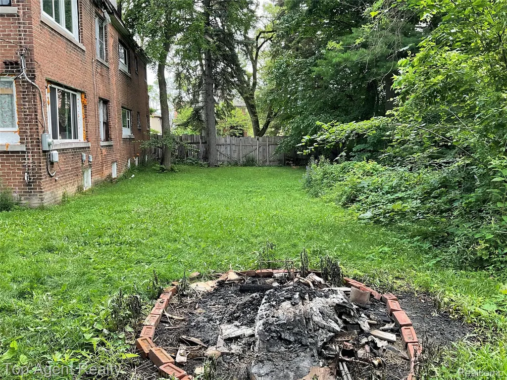18063 Pelkey Street Detroit City MI 48205