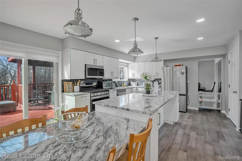 2590 Oakham Court Canton Charter Township MI 48188