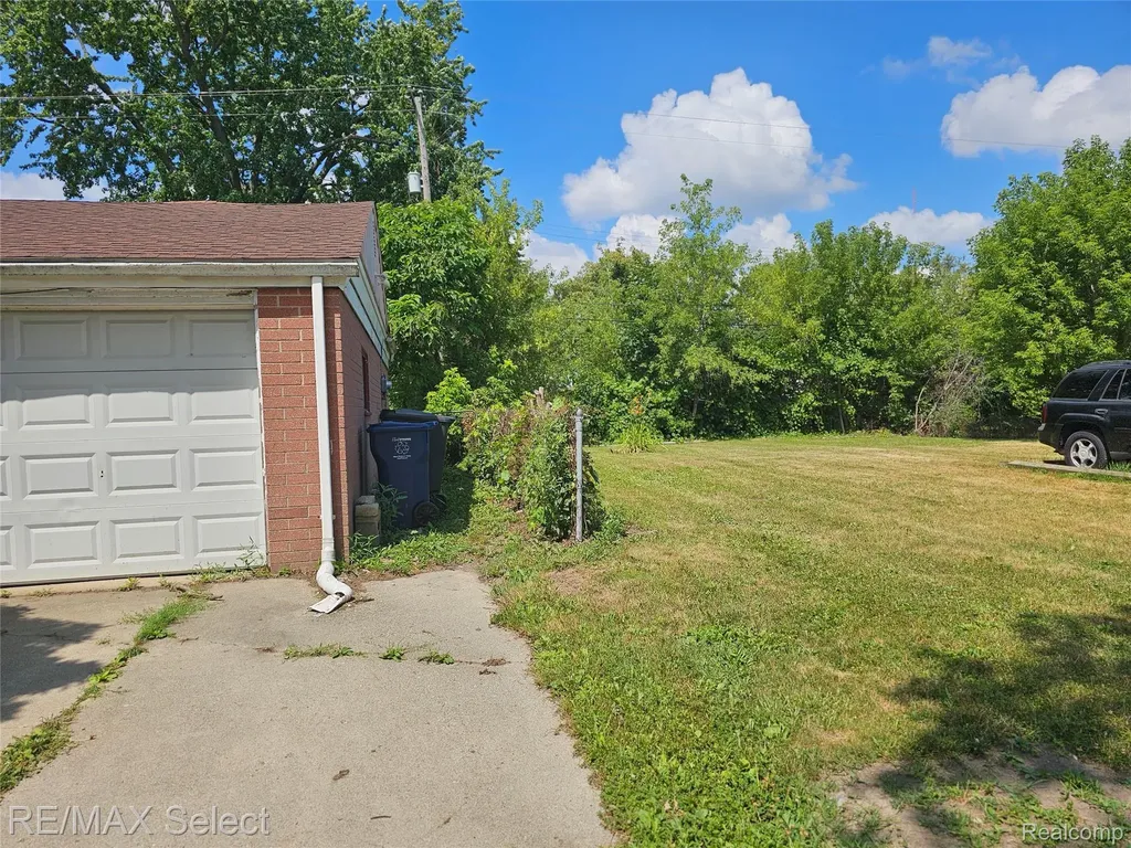 1838 Tebo Street NE Tebo Street Flint City MI 48503