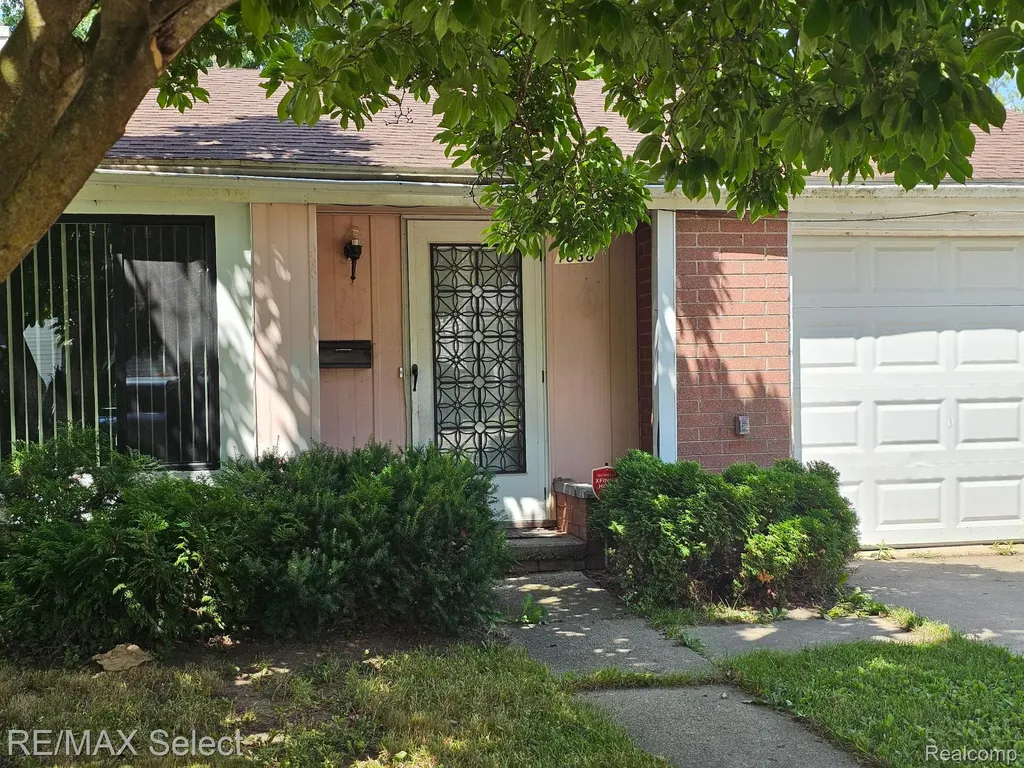 1838 Tebo Street NE Tebo Street Flint City MI 48503