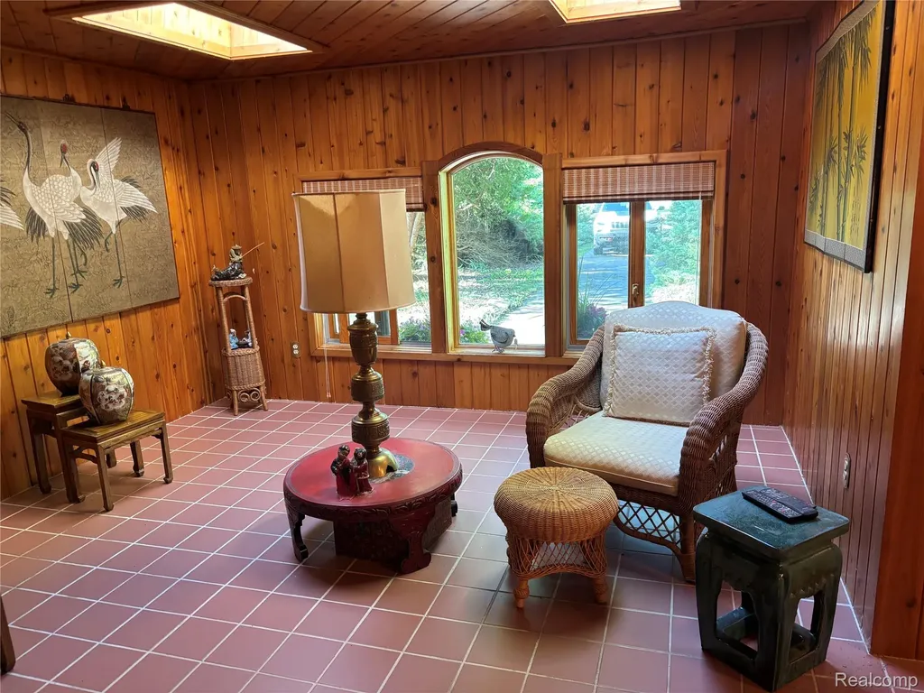 709 E Michigan Avenue E Au Gres City MI 48703