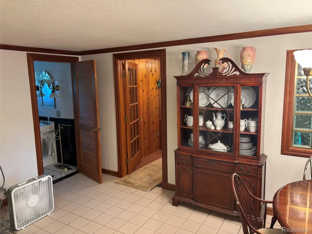 709 E Michigan Avenue E Au Gres City MI 48703