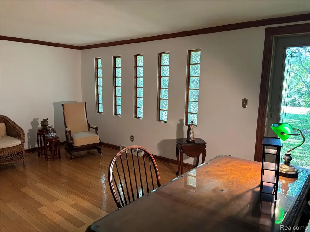 709 E Michigan Avenue E Au Gres City MI 48703