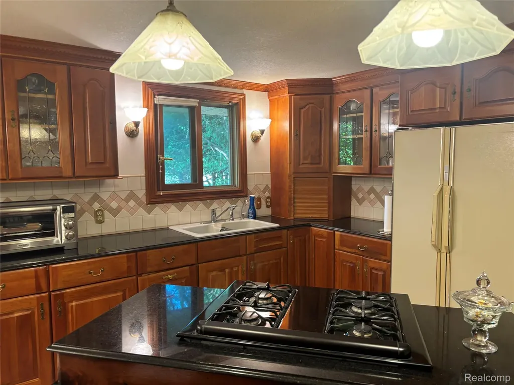709 E Michigan Avenue E Au Gres City MI 48703