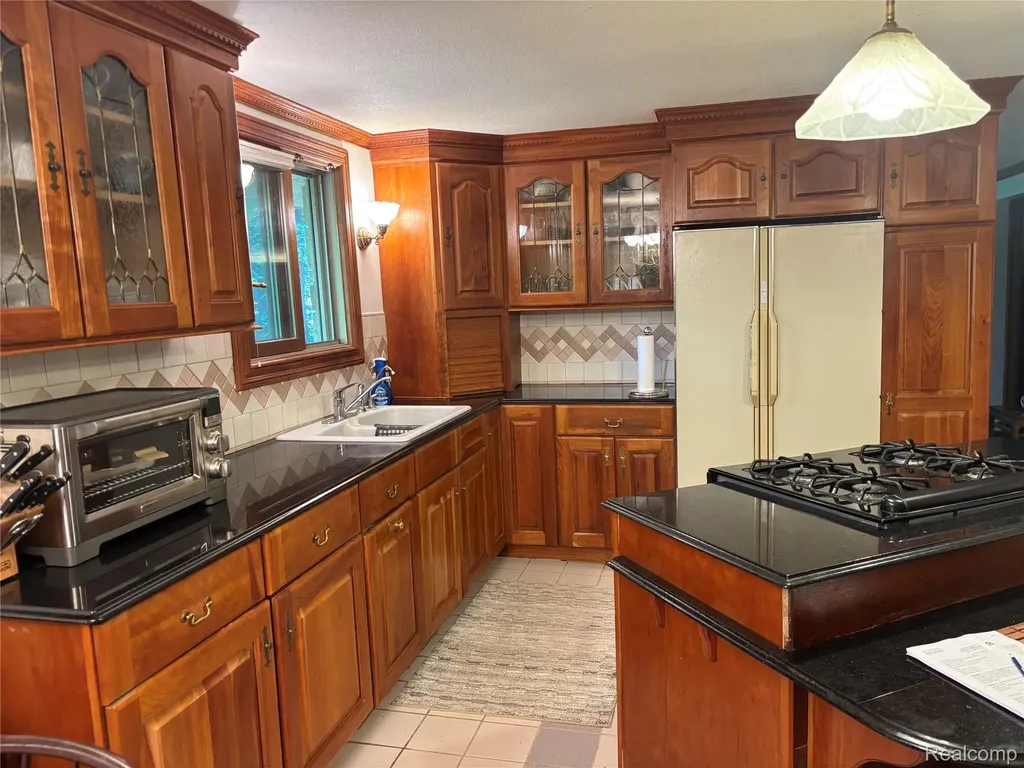 709 E Michigan Avenue E Au Gres City MI 48703