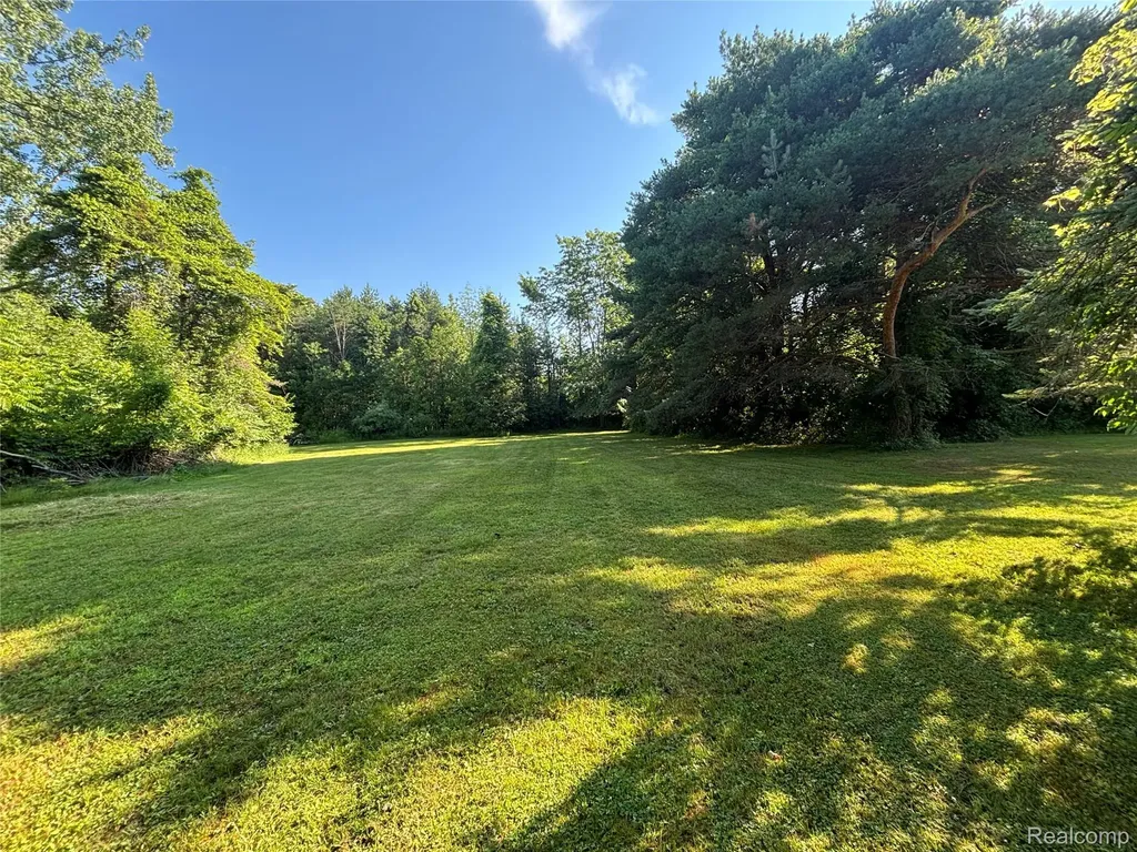 709 E Michigan Avenue E Au Gres City MI 48703