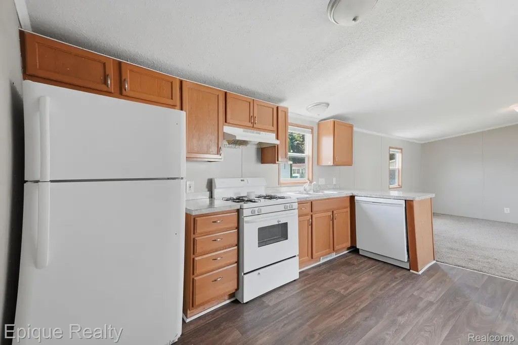 17121 Julie Drive Springfield Charter Township MI 48350