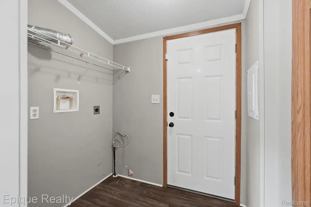 17121 Julie Drive Springfield Charter Township MI 48350