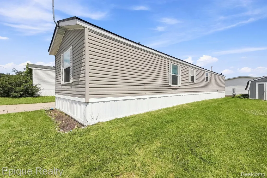 17121 Julie Drive Springfield Charter Township MI 48350