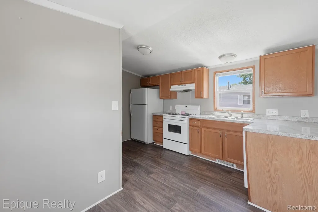 17121 Julie Drive Springfield Charter Township MI 48350