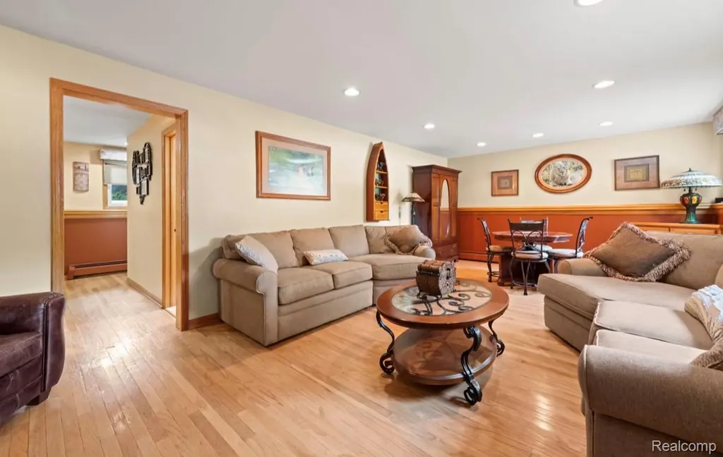8369 Burning Bush Road Grosse Ile Township MI 48138