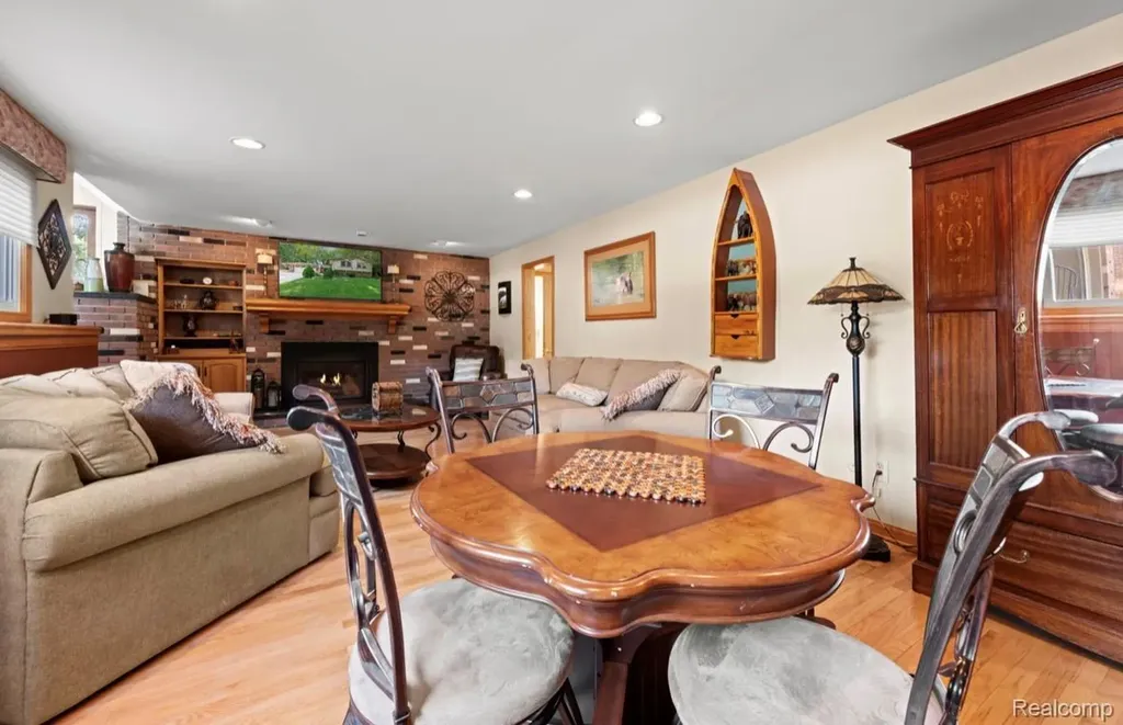 8369 Burning Bush Road Grosse Ile Township MI 48138