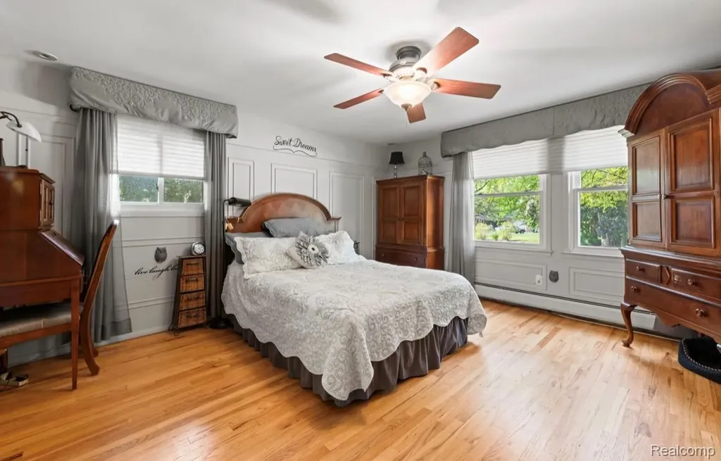 8369 Burning Bush Road Grosse Ile Township MI 48138