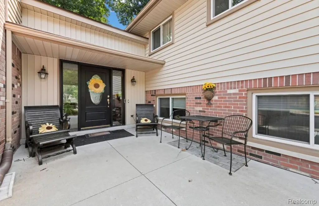8369 Burning Bush Road Grosse Ile Township MI 48138