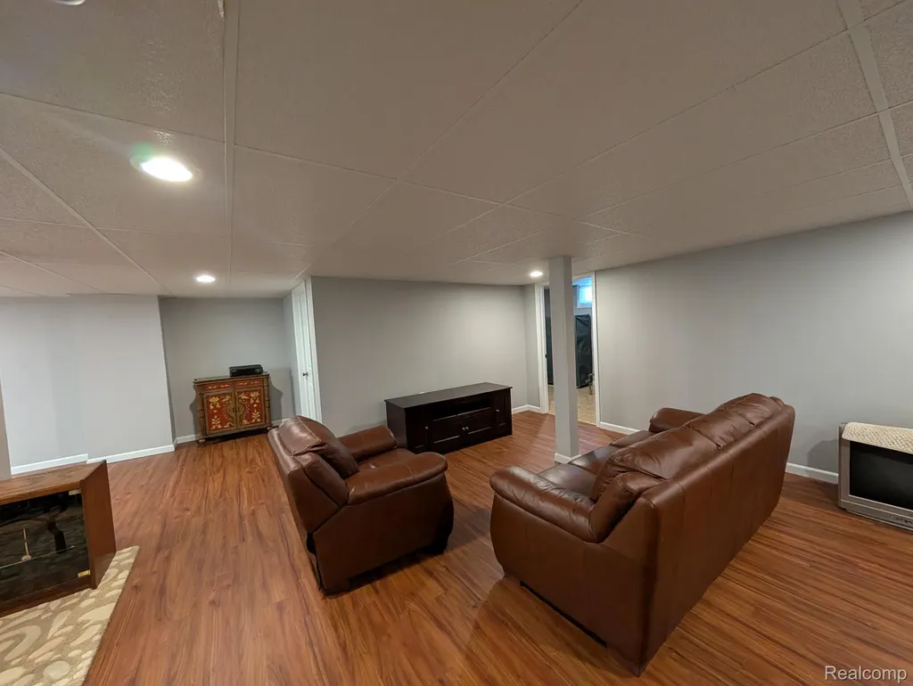 3178 Amsterdam Drive Vienna Charter Township MI 48420