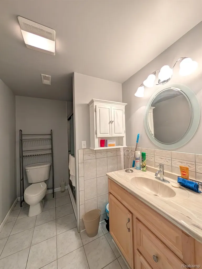 3178 Amsterdam Drive Vienna Charter Township MI 48420