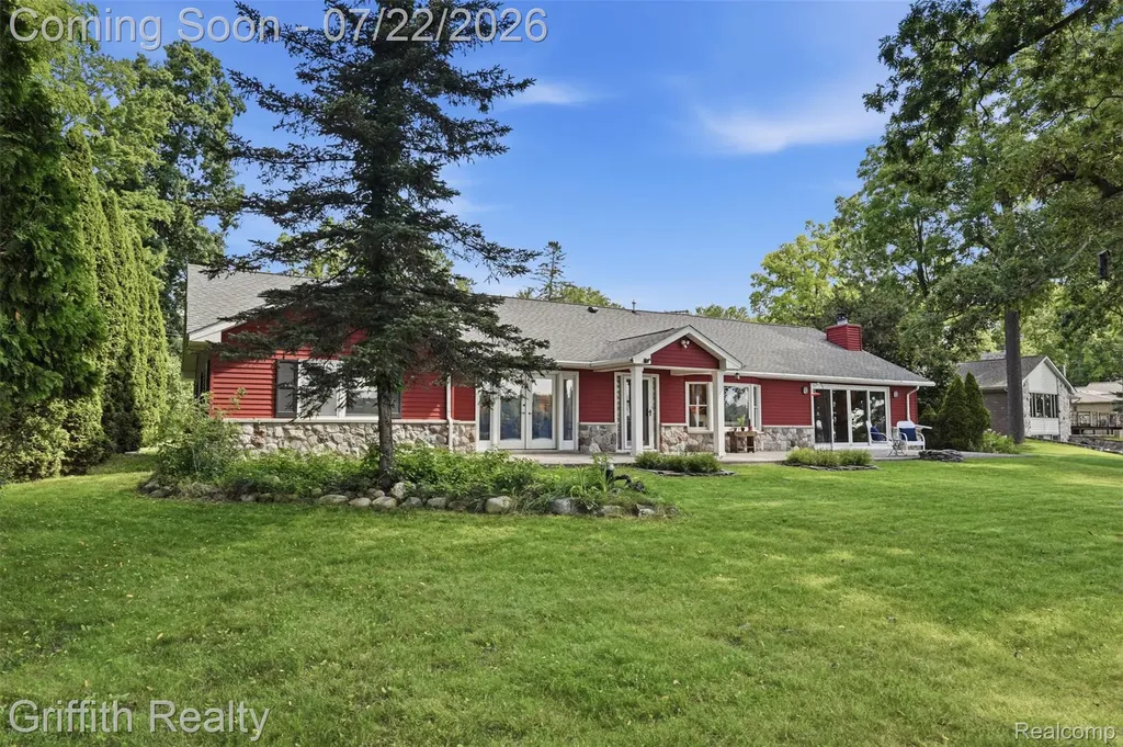 5730 Cowell Road Hamburg Township MI 48116