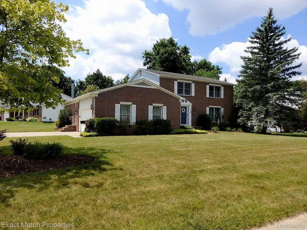 1324 Bush Creek Drive Grand Blanc City MI 48439