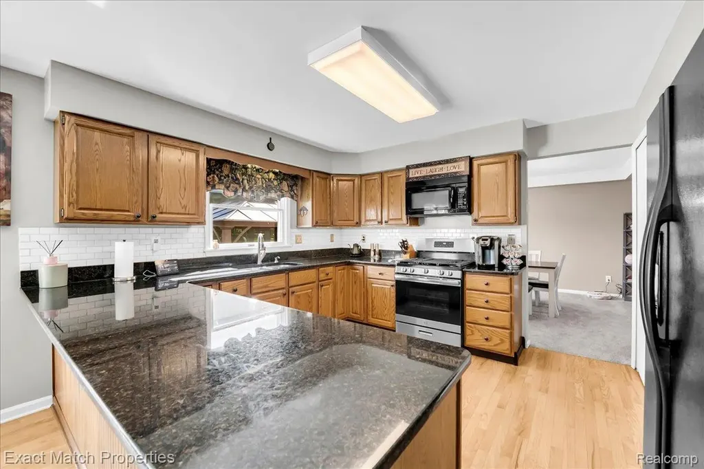 1324 Bush Creek Drive Grand Blanc City MI 48439