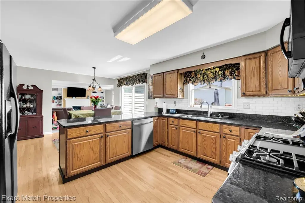 1324 Bush Creek Drive Grand Blanc City MI 48439