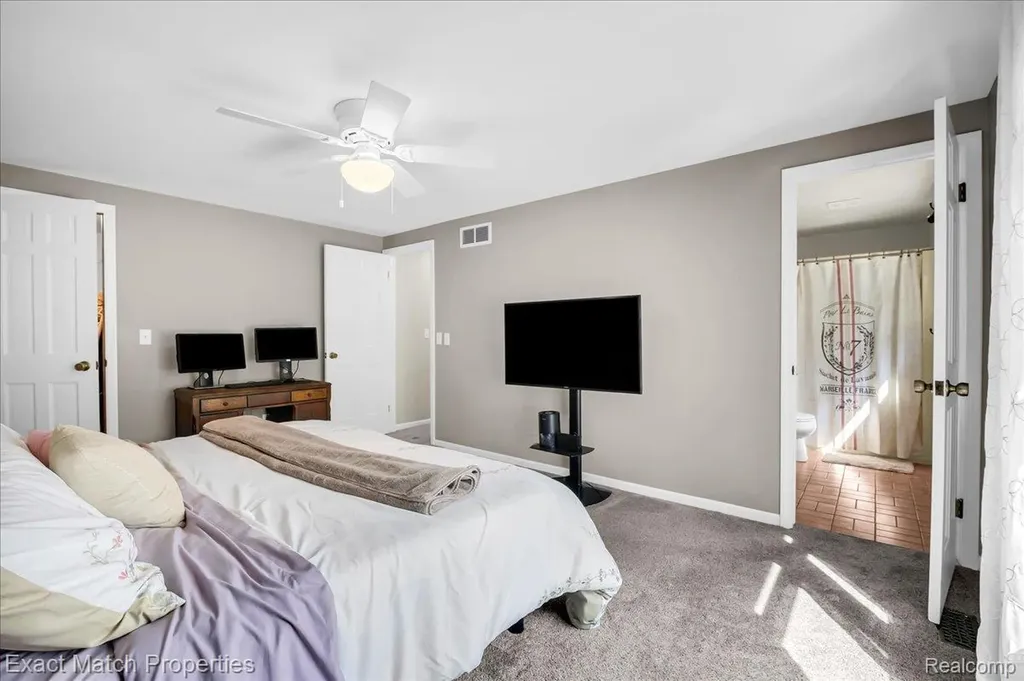 1324 Bush Creek Drive Grand Blanc City MI 48439