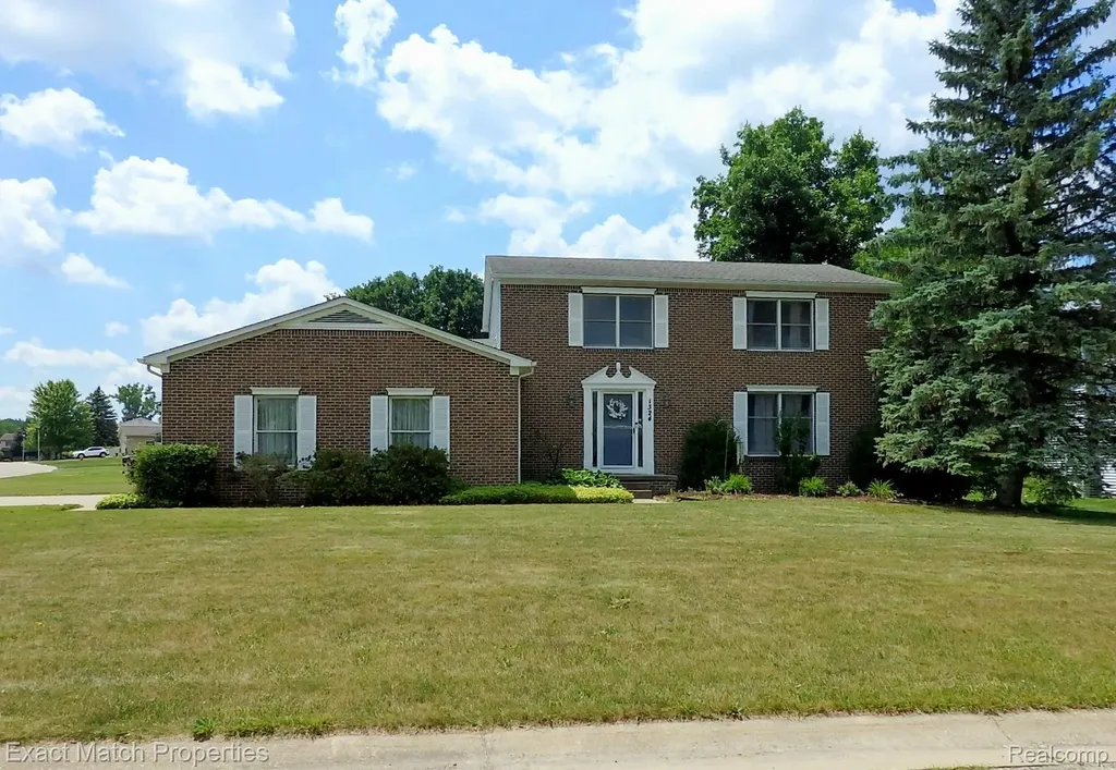 1324 Bush Creek Drive Grand Blanc City MI 48439