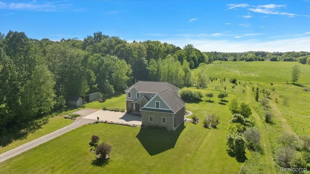 5035 Hidden Ridge Drive Hadley Township MI 48455