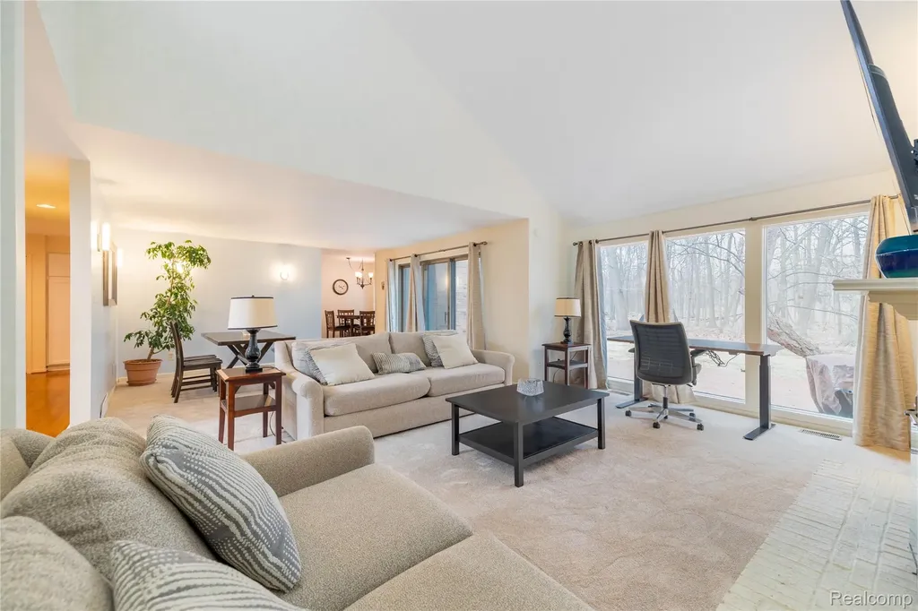 9422 Hawthorne Glen Drive Grosse Ile Township MI 48138