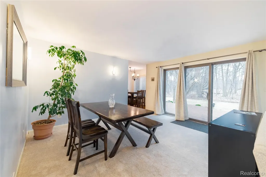 9422 Hawthorne Glen Drive Grosse Ile Township MI 48138