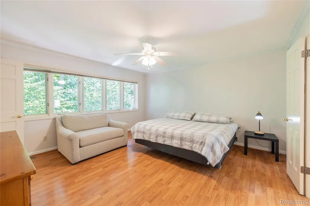9422 Hawthorne Glen Drive Grosse Ile Township MI 48138