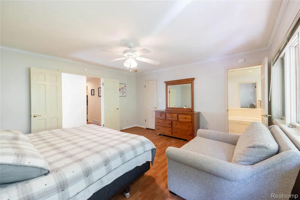 9422 Hawthorne Glen Drive Grosse Ile Township MI 48138