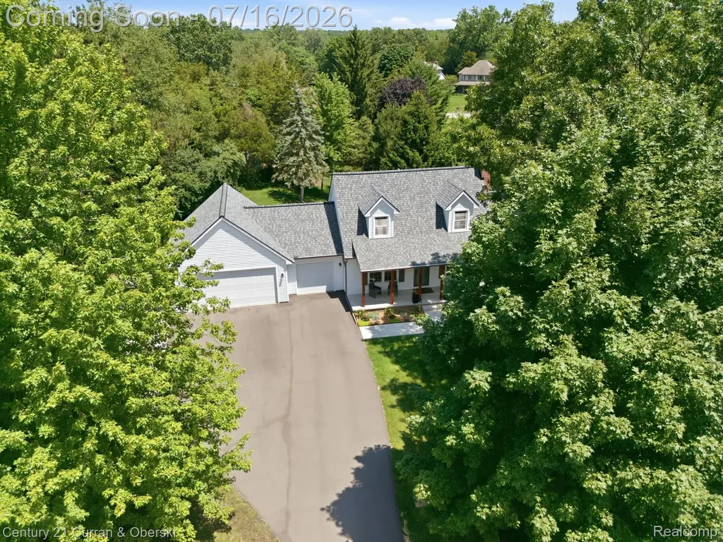 7680 Briarwood Circle Green Oak Township MI 48116