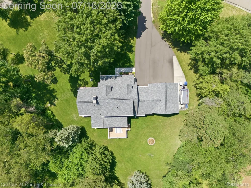 7680 Briarwood Circle Green Oak Township MI 48116