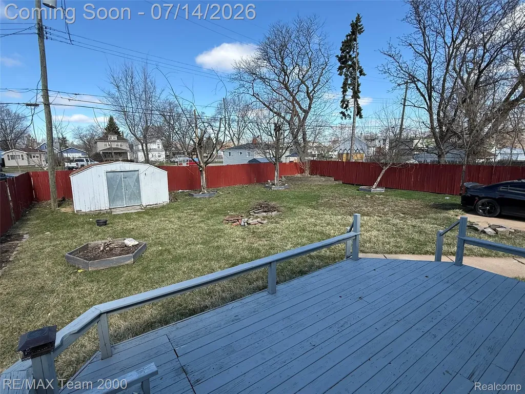 1620 Pingree Avenue Lincoln Park City MI 48146