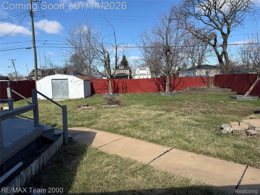 1620 Pingree Avenue Lincoln Park City MI 48146