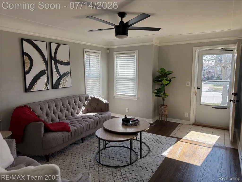 1620 Pingree Avenue Lincoln Park City MI 48146